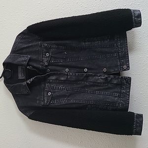 Levi's - Acid Washed Sherpa Sleeve Jacket